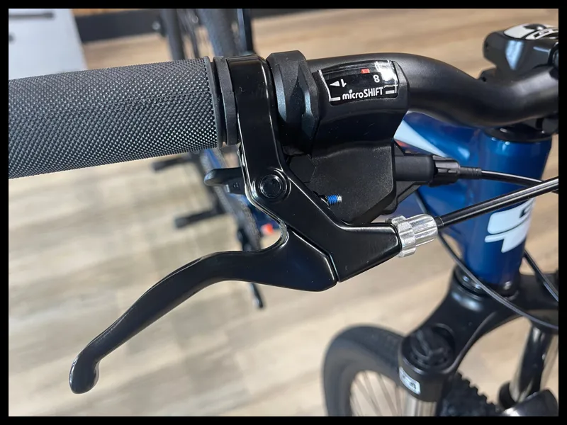 GT Stomper Ace 26in Kids Mountain Bike in Blue 2021-2