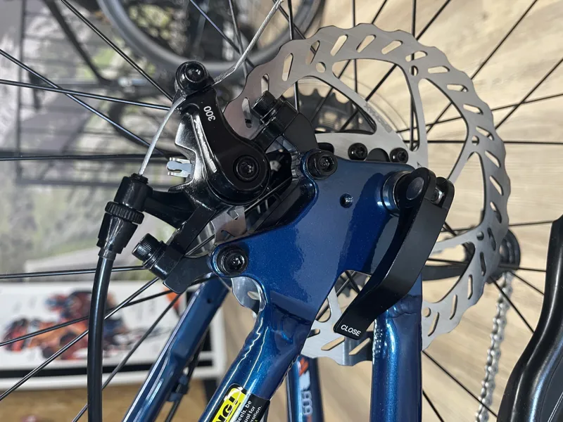 GT Stomper Ace 26in Kids Mountain Bike in Blue 2021-9