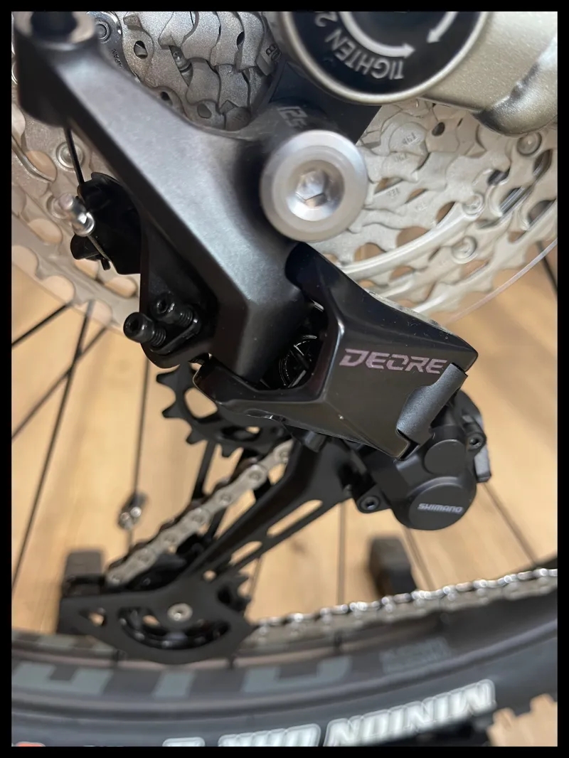 Kona Remote 130 29 Medium Gloss Metallic Pewter 2022-3