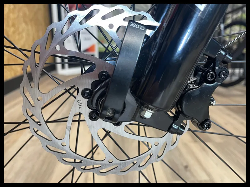 GT Bicycles Avalanche Sport Hardtail Mountain Bike Blue Medium 2023 Ex-Display-8