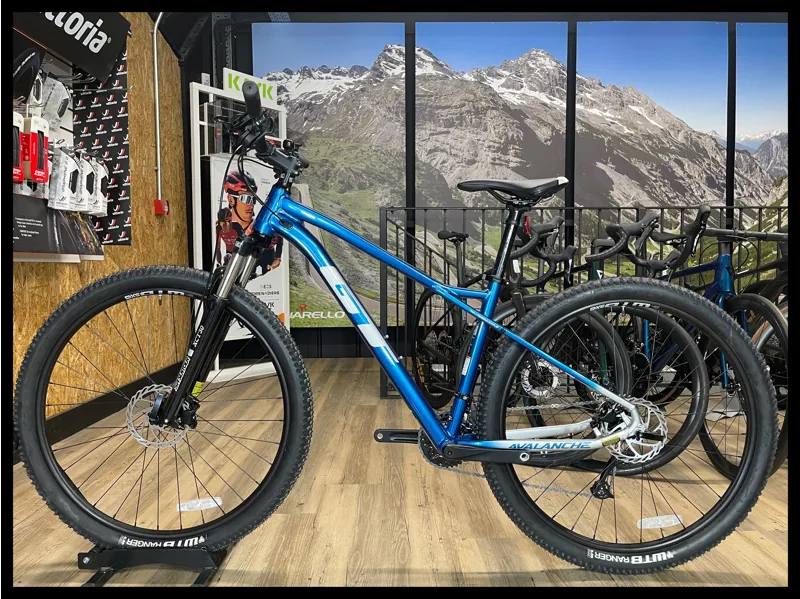 GT Bicycles Avalanche Sport Hardtail Mountain Bike Blue Medium 2023 Ex-Display-1