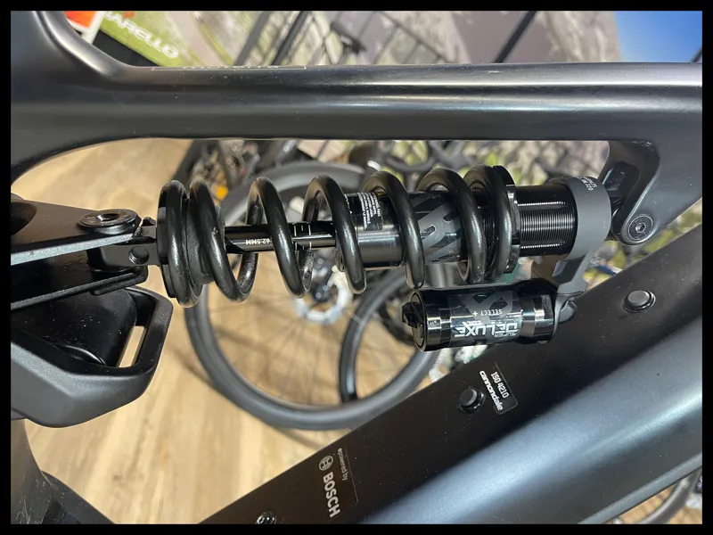 Moterra Neo Crb LT 2  297 Unisex Black Quartz  Medium 2022 Approved Used-5