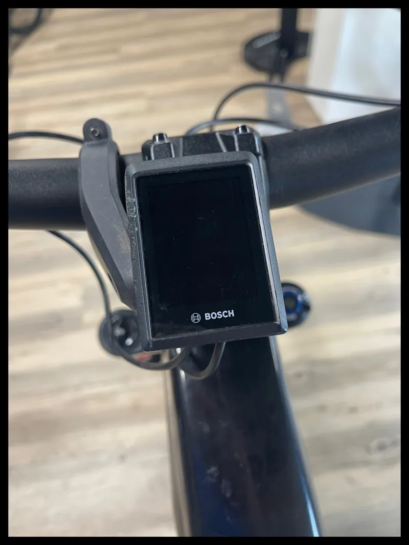 Moterra Neo Crb LT 2  297 Unisex Black Quartz  Medium 2022 Approved Used-7