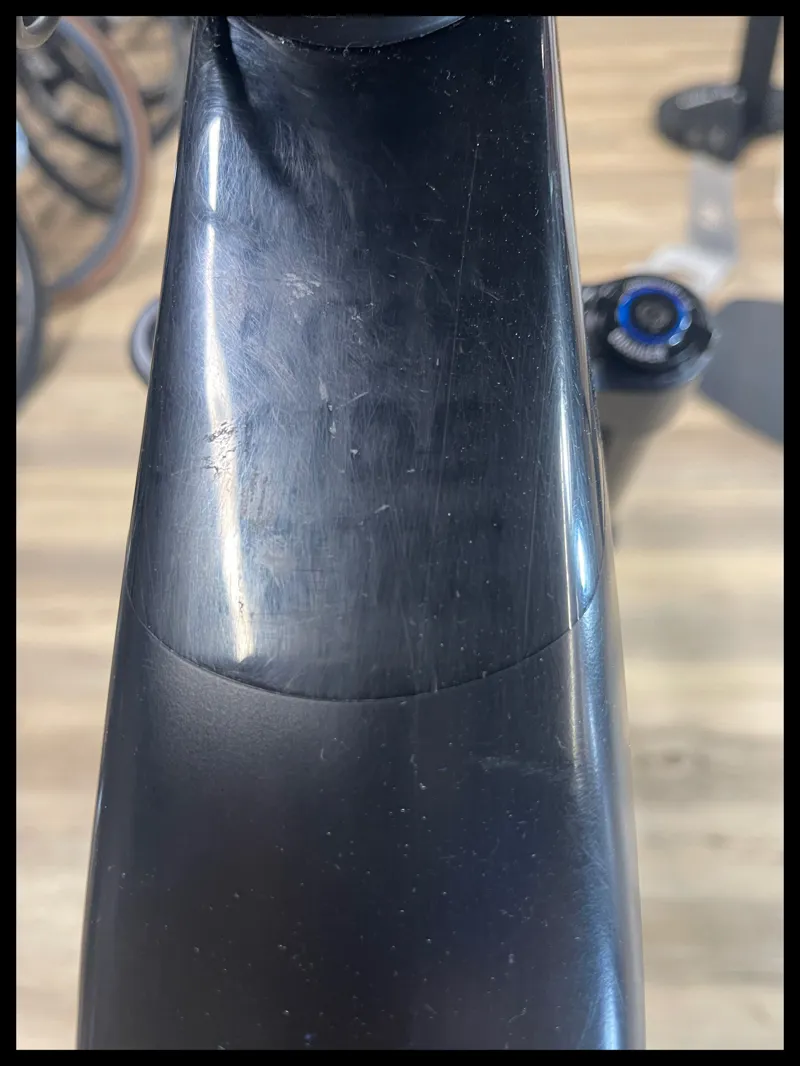 Moterra Neo Crb LT 2  297 Unisex Black Quartz  Medium 2022 Approved Used-12