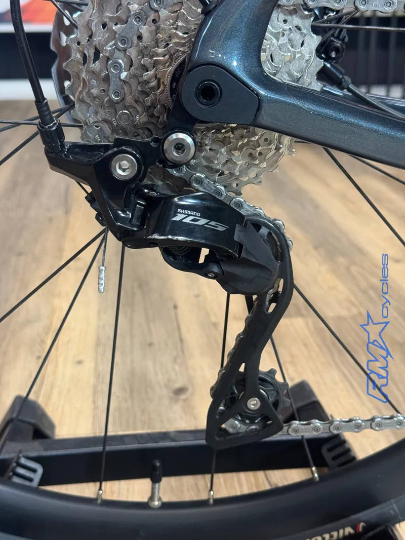 Argon 18 Equation Shimano 105 Road Bike - Asphalt Grey 2025 Large Ex-demo-5