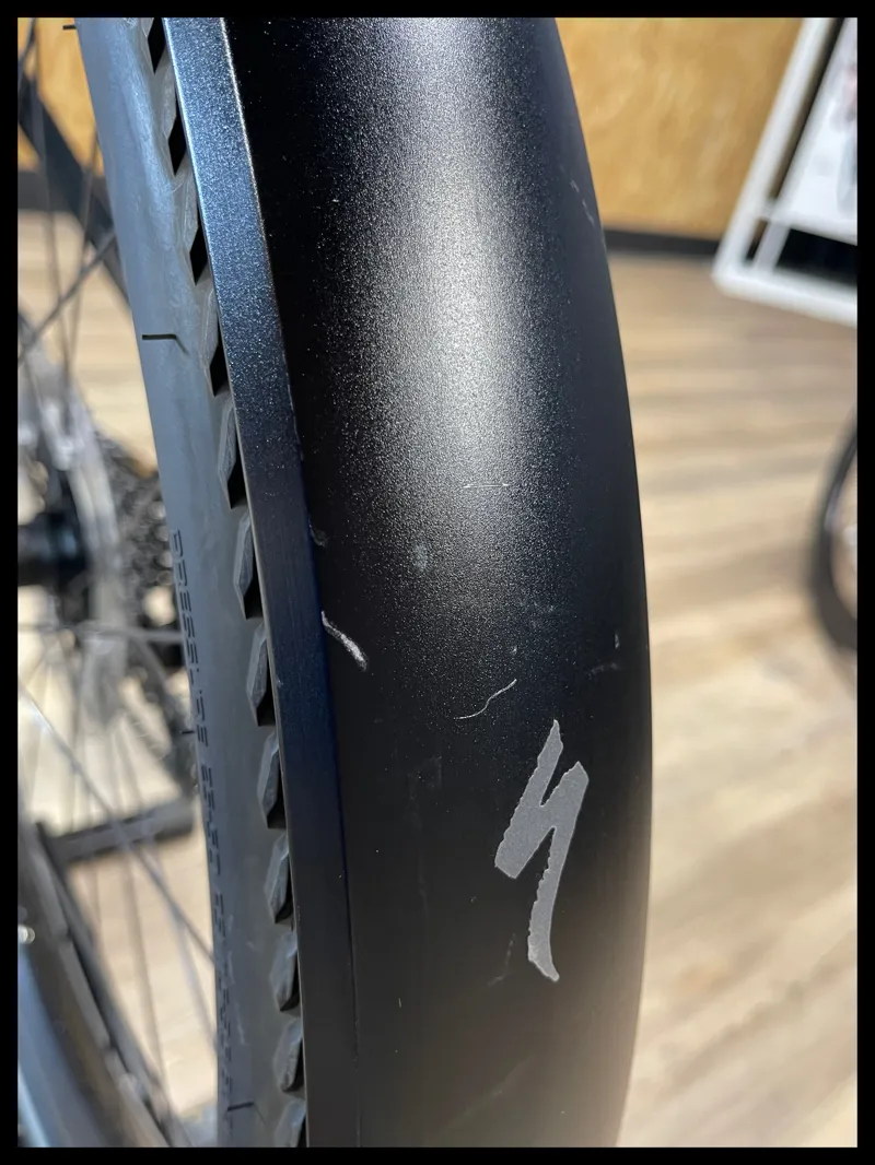 Specialized Como 4.0 Cast Black/Silver Medium 2022 Ex-Demo-11