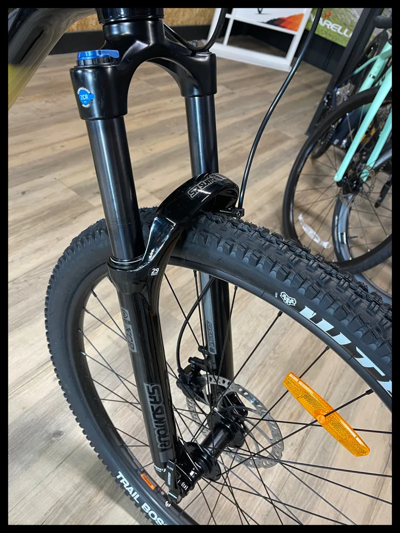 GT Zaskar FS Sport 29er Yellow Large 2023 Ex-Display-6