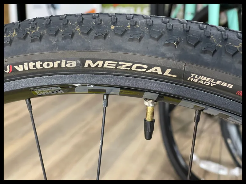 Cannondale Topstone Carbon 2 Lefty Gravel Bike Yellow Lrg 2023 Ex-Demo-9