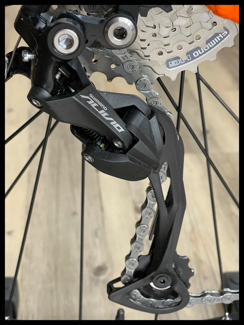 GT AVALANCHE SPORT GREY MOUNTAIN BIKE large 2024-3