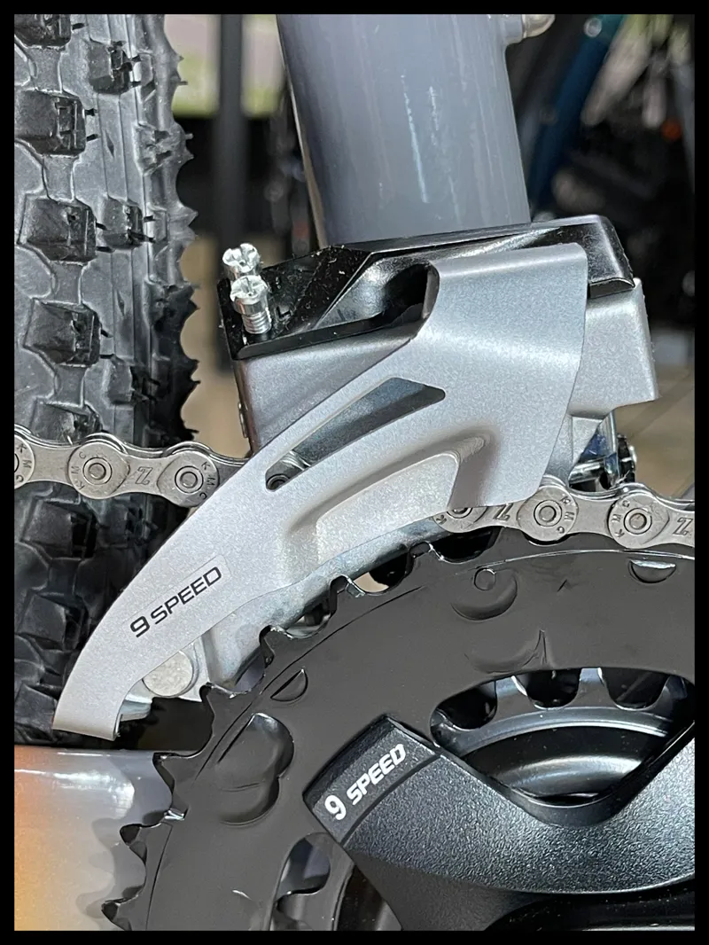 GT AVALANCHE SPORT GREY MOUNTAIN BIKE large 2024-4