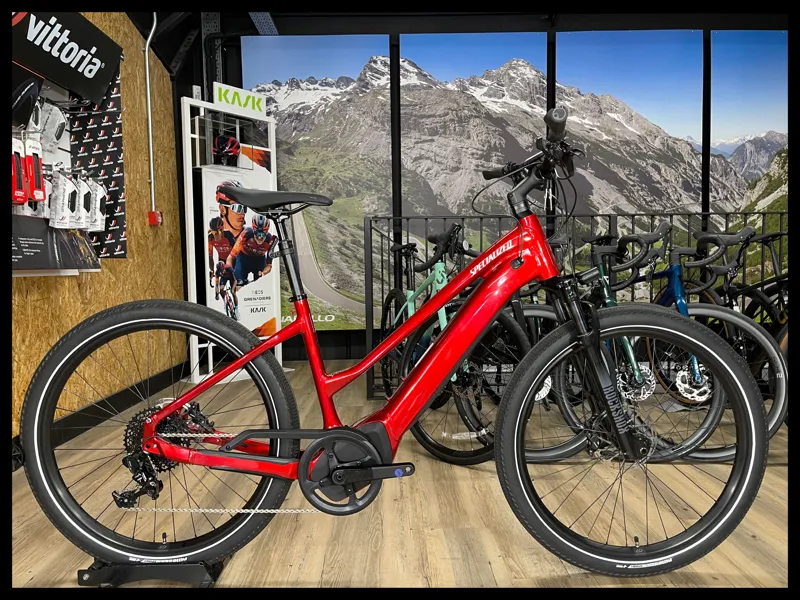 Specialized Vado 5.0 step through Red Tint Silver Large 2022 Ex Display