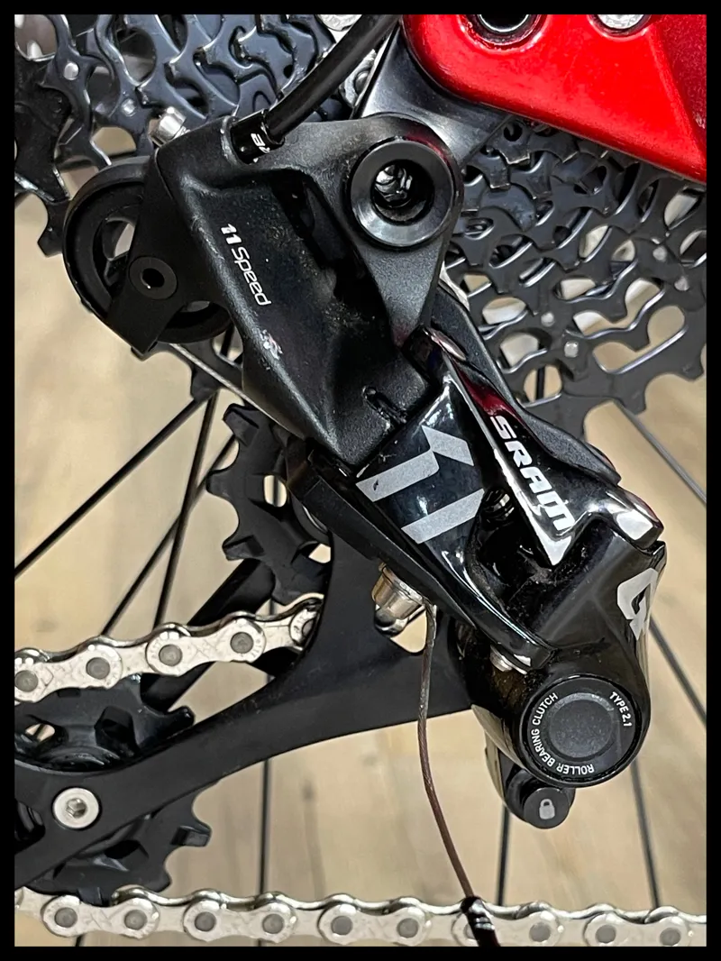 Specialized Vado 5.0 step through Red Tint Silver Large 2022 Ex Display-3