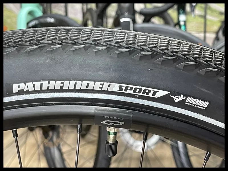 Specialized Vado 5.0 step through Red Tint Silver Large 2022 Ex Display-9