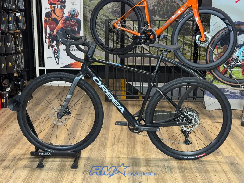 Orbea Terra H40 1X Gravel Bike in Diamond Black - Diamond C.View-1