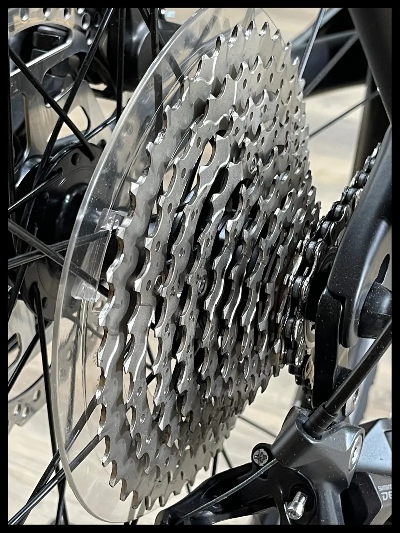 Giant Explore E+ 1 625 Gents Medium Gunmetal Black 2021 Ex-Demo-2