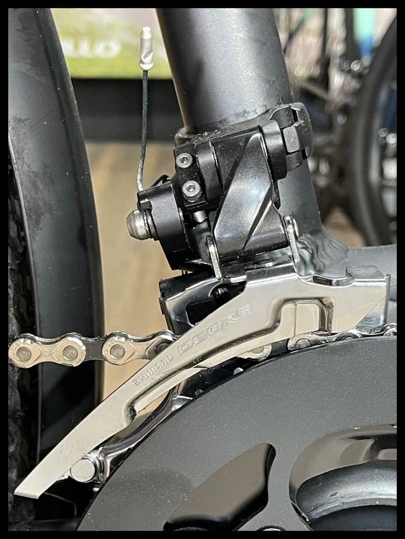 Giant Explore E+ 1 625 Gents Medium Gunmetal Black 2021 Ex-Demo-4