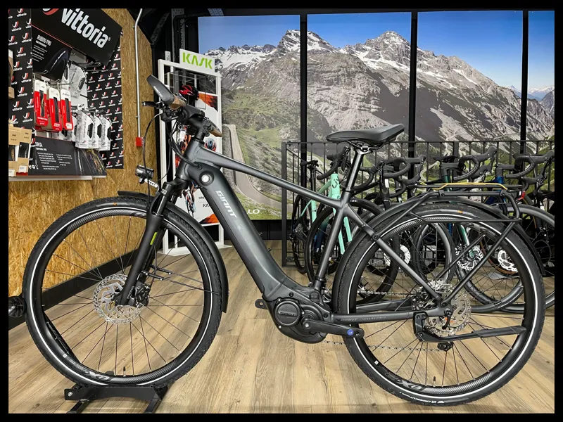 Giant Explore E+ 1 625 Gents Medium Gunmetal Black 2021 Ex-Demo-1