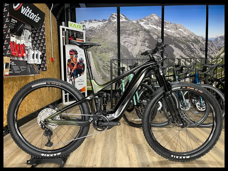 Giant Trance X Advanced E+1 Medium Panther/Phanthom Green Approved Used