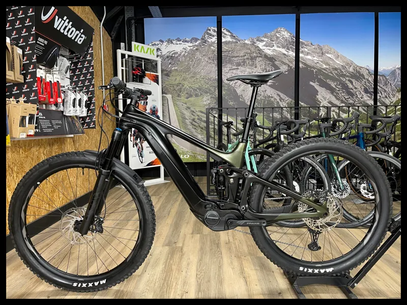 Giant Trance X Advanced E+1 Medium Panther/Phanthom Green Approved Used-1