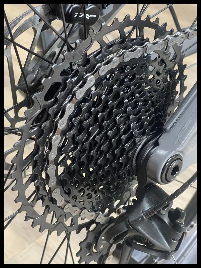 GT Sensor Carbon Elite 29er Large MTB Wet Grey 2023-2