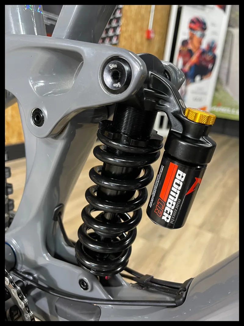 GT Sensor Carbon Elite 29er Large MTB Wet Grey 2023-5