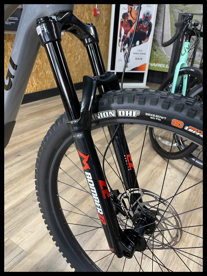 GT Sensor Carbon Elite 29er Large MTB Wet Grey 2023-6