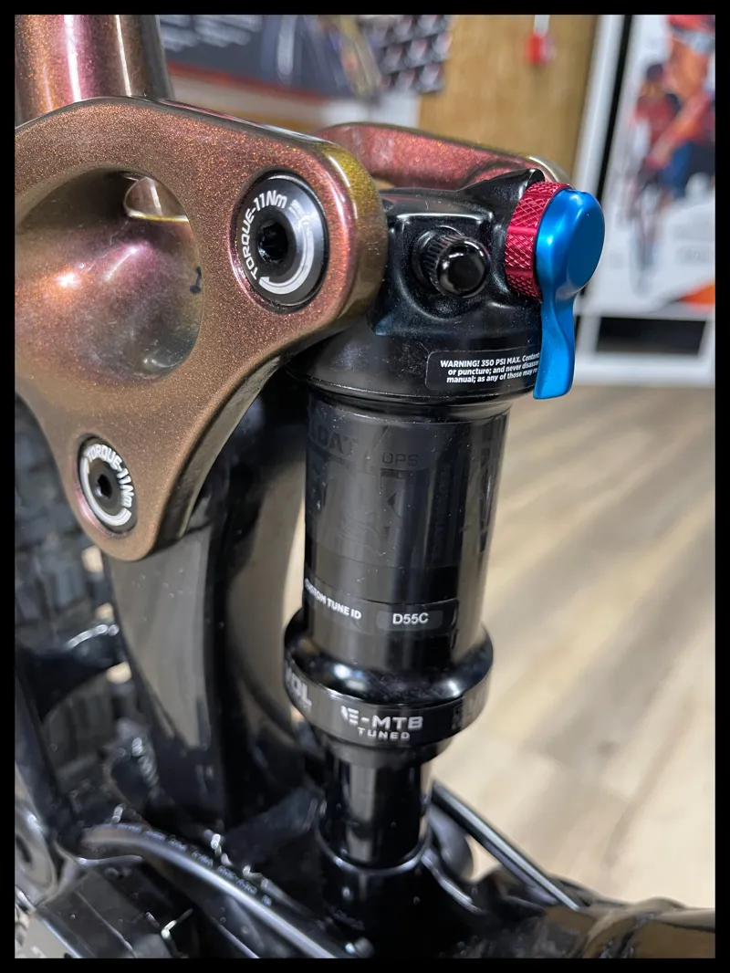 Giant Trance X E+ 3 Pro 29er Medium Chameleon Mars Approved Used-5