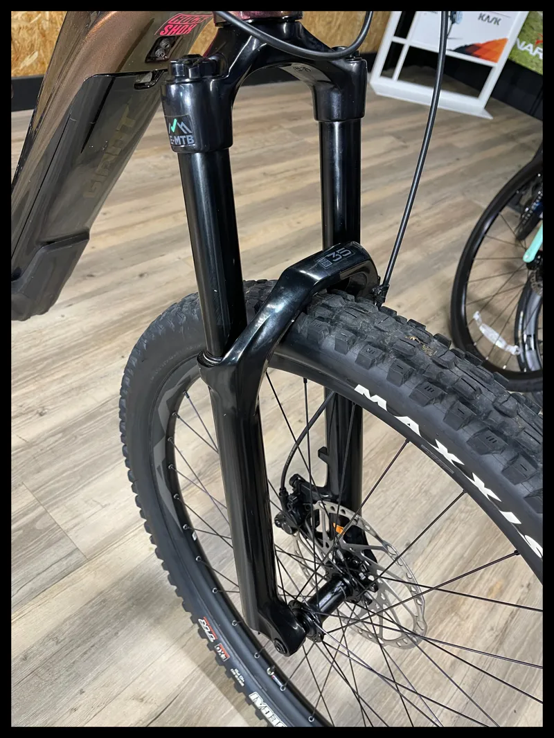 Giant Trance X E+ 3 Pro 29er Medium Chameleon Mars Approved Used-6
