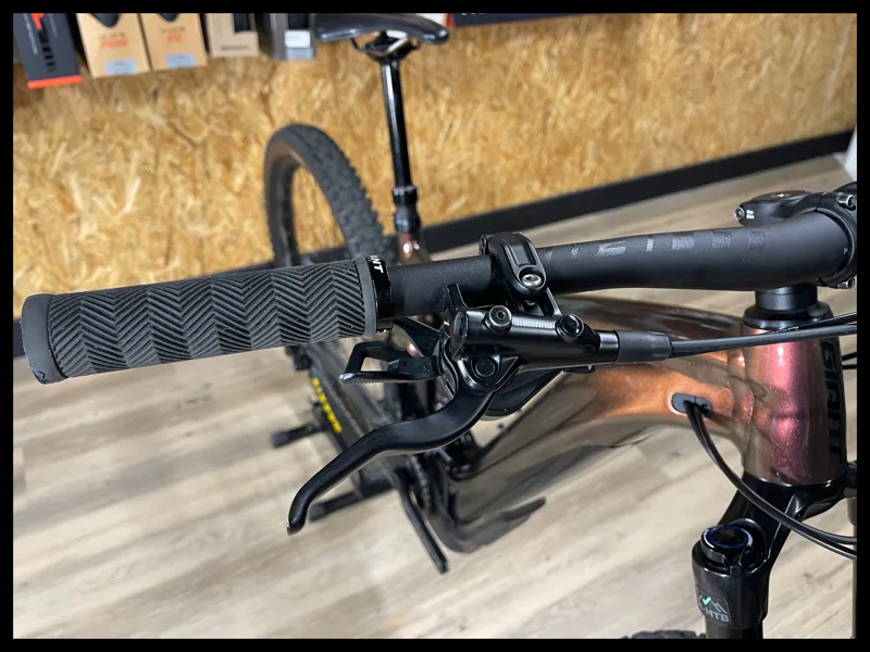 Giant Trance X E+ 3 Pro 29er Medium Chameleon Mars Approved Used-7