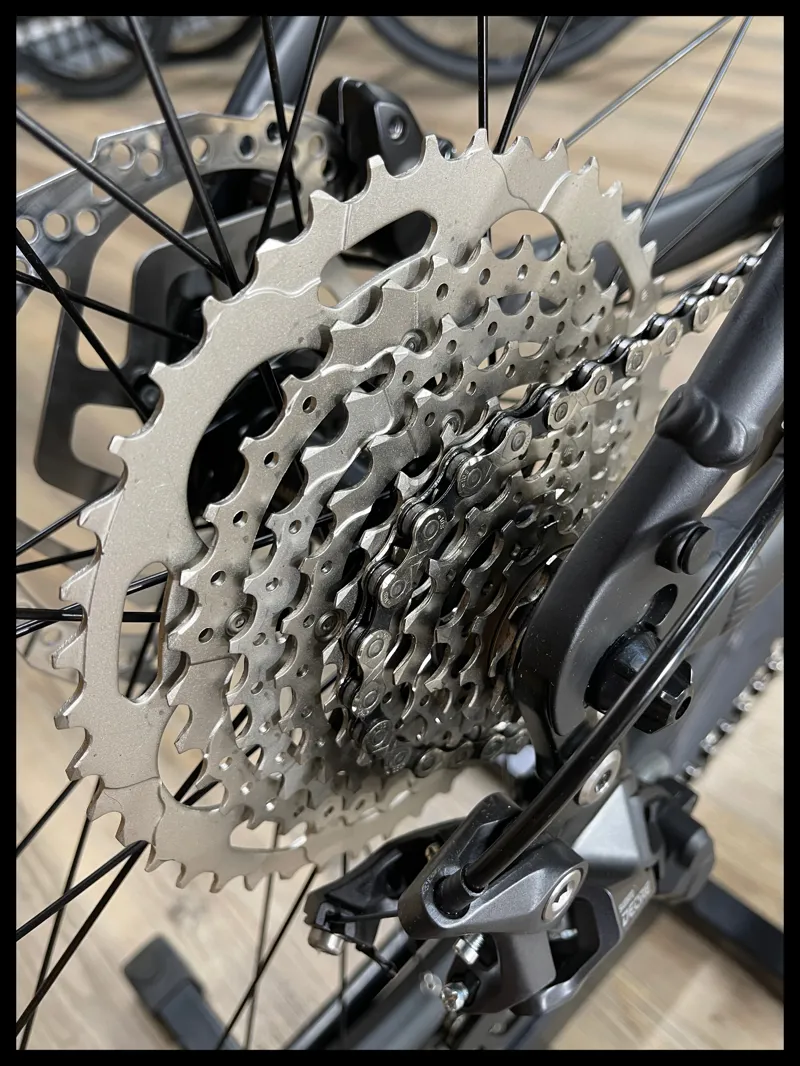 Giant Fathom E+ 2 Gunmetal Black Large 2022 Ex-Demo-2