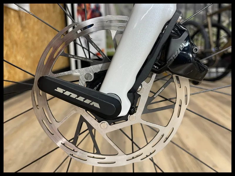 Vitus Energie Evo Rival Medium White Black Cross Bike 2024 Approved Used-6