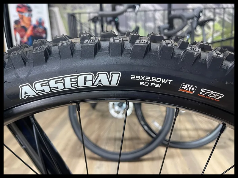 GT Force Carbon Elite 29 Tan Unisex Large 2023 Ex-Demo-12