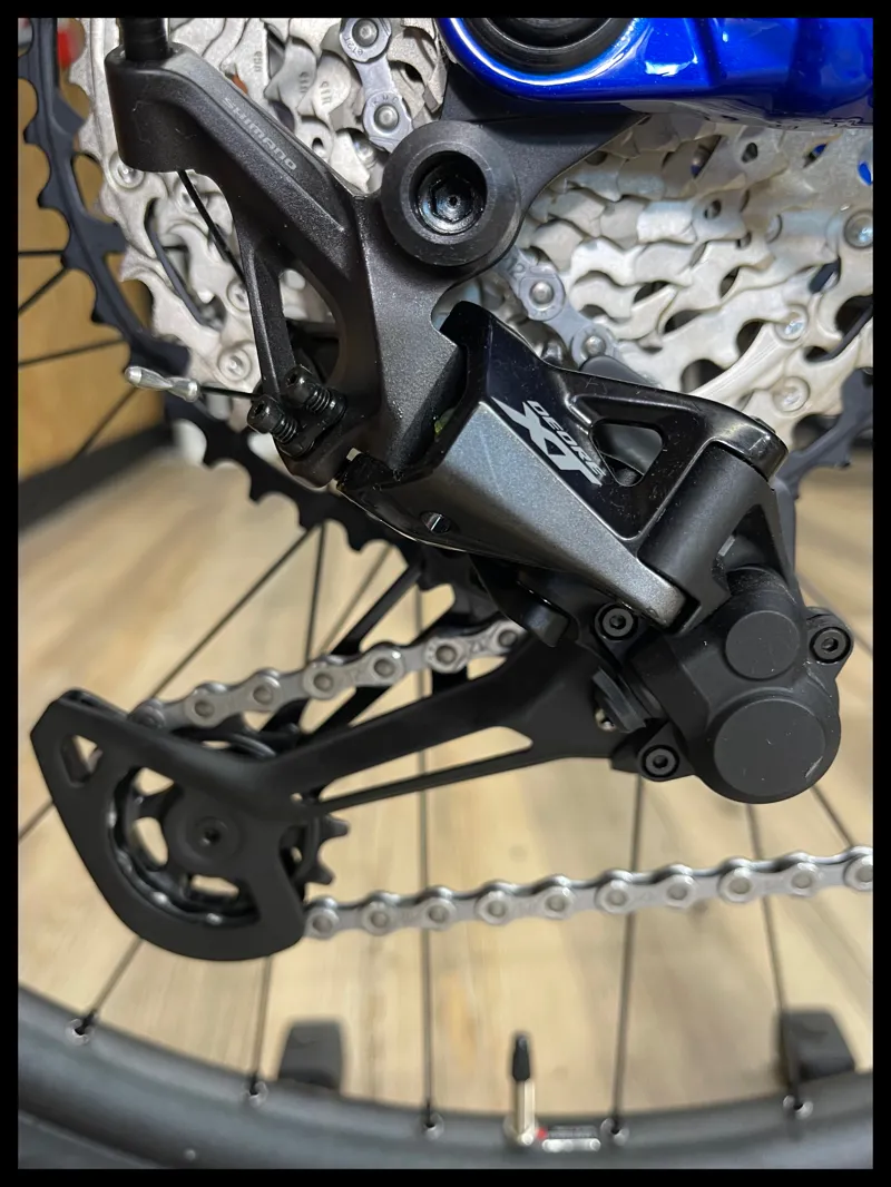 2023 Giant Trance X E+ 1 Electric Mountain Bike in Cold Night large-3