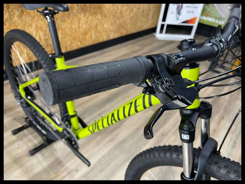 Specialized Rockhopper 29 Hardtail  Large Limestone 2022 Approved Used-6