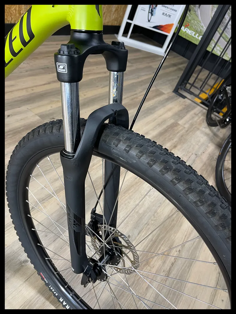 Specialized Rockhopper 29 Hardtail  Large Limestone 2022 Approved Used-7