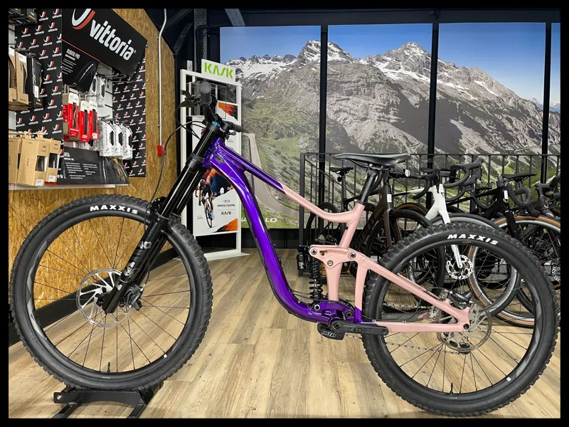 Giant Reign SX Purple/Petra Clay Large 2023 Ex-Demo-1