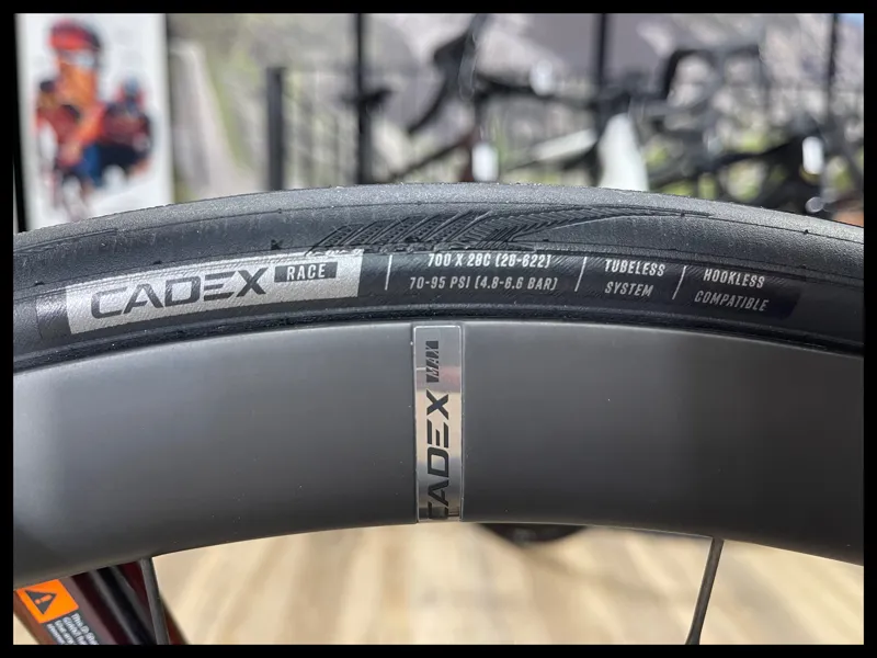 Giant TCR Advanced SL 0-DA Road Bike In Gloss Black Lava/Iris-8