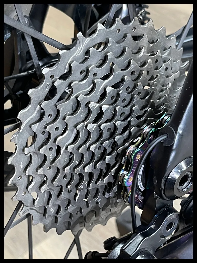 Pinarello Dogma F Disk 59.5 cm Ultegra Di2 Plutonium '24 Approved Used-2