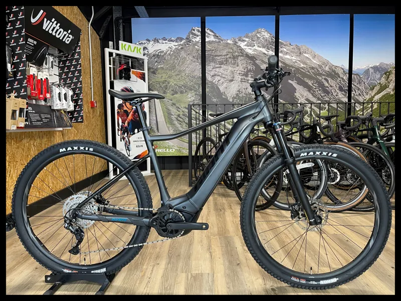 Giant Fathom E+ 2 Gunmetal Black Medium 2022 Ex-demo