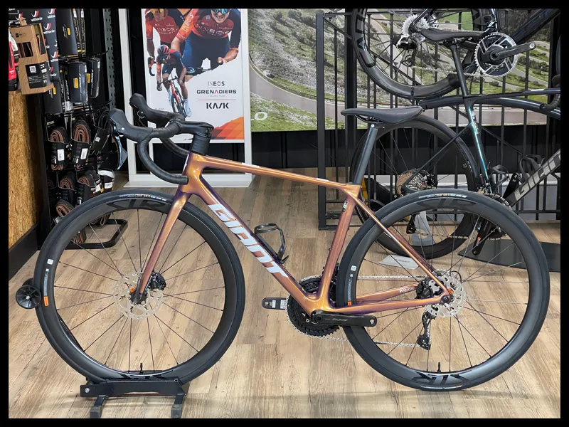 Giant TCR Advanced Pro 2 Road Bike In Gloss Meteor Storm/White