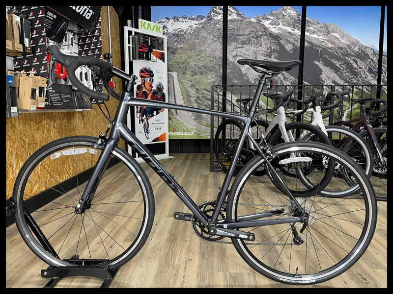 Giant Contend 2 Cold Iron X-Large 2022 Ex-Display-1