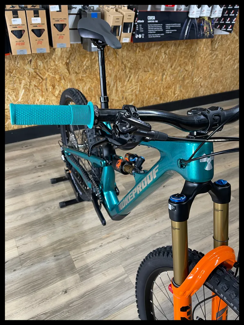 Nukeproof Mega 297 carbon factory petrol green 2024 Medium-6