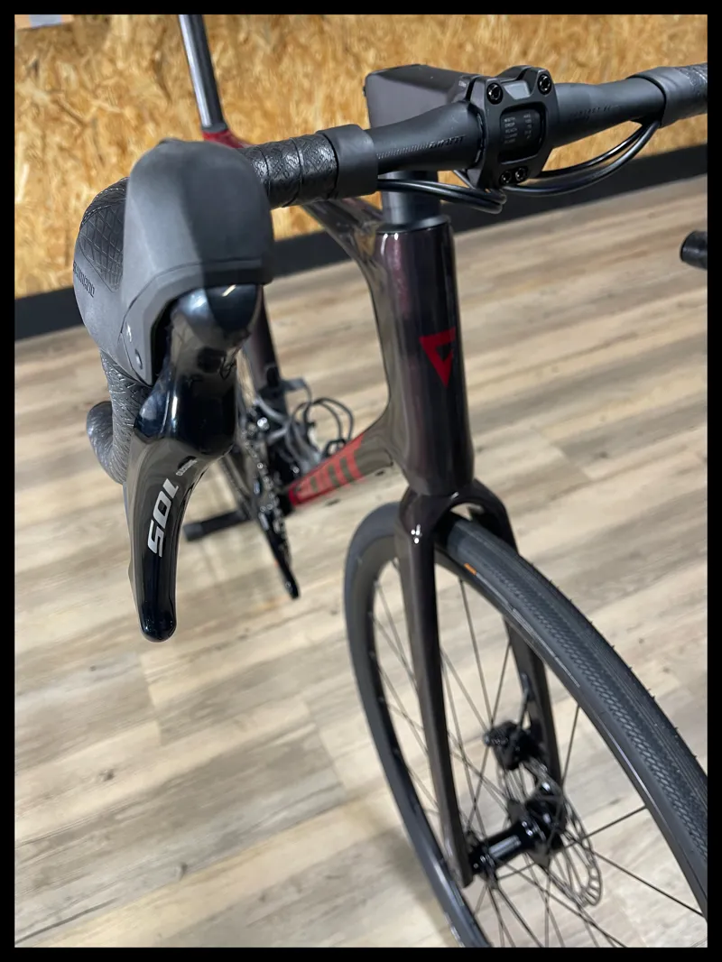 Giant Defy Advanced 2 Tiger Red Large 2024 Ex-Display-6