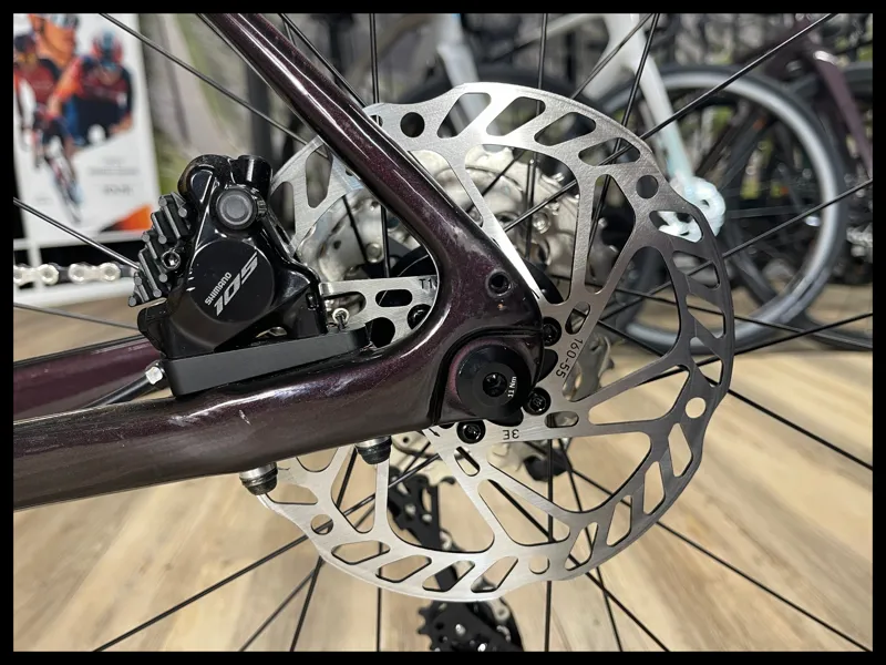 Giant Defy Advanced 2 Tiger Red Large 2024 Ex-Display-9