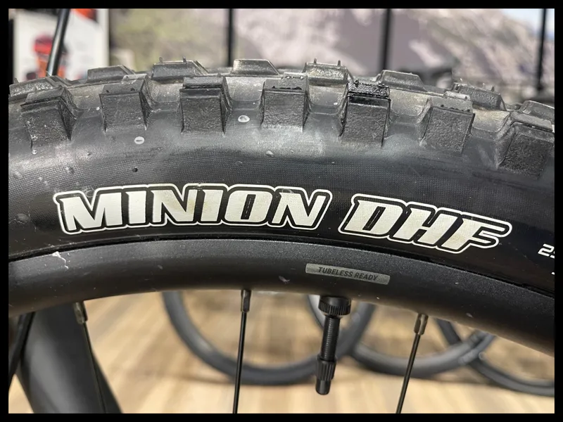 Giant Fathom 29 2 Terracotta X-Large 2022 Ex-Display-7