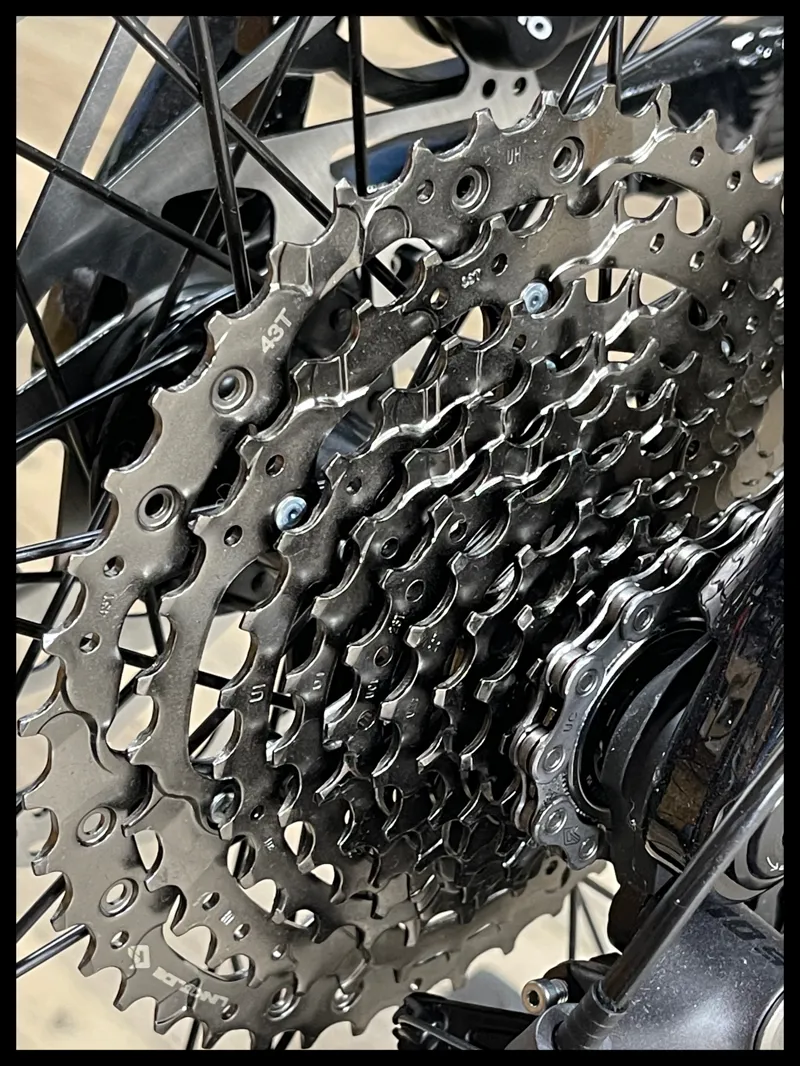 Liv Embolden E+ 2 625 Cosmos Navy Small 2023 Ex-Display-2