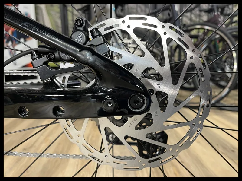 Liv Embolden E+ 2 625 Cosmos Navy Small 2023 Ex-Display-10