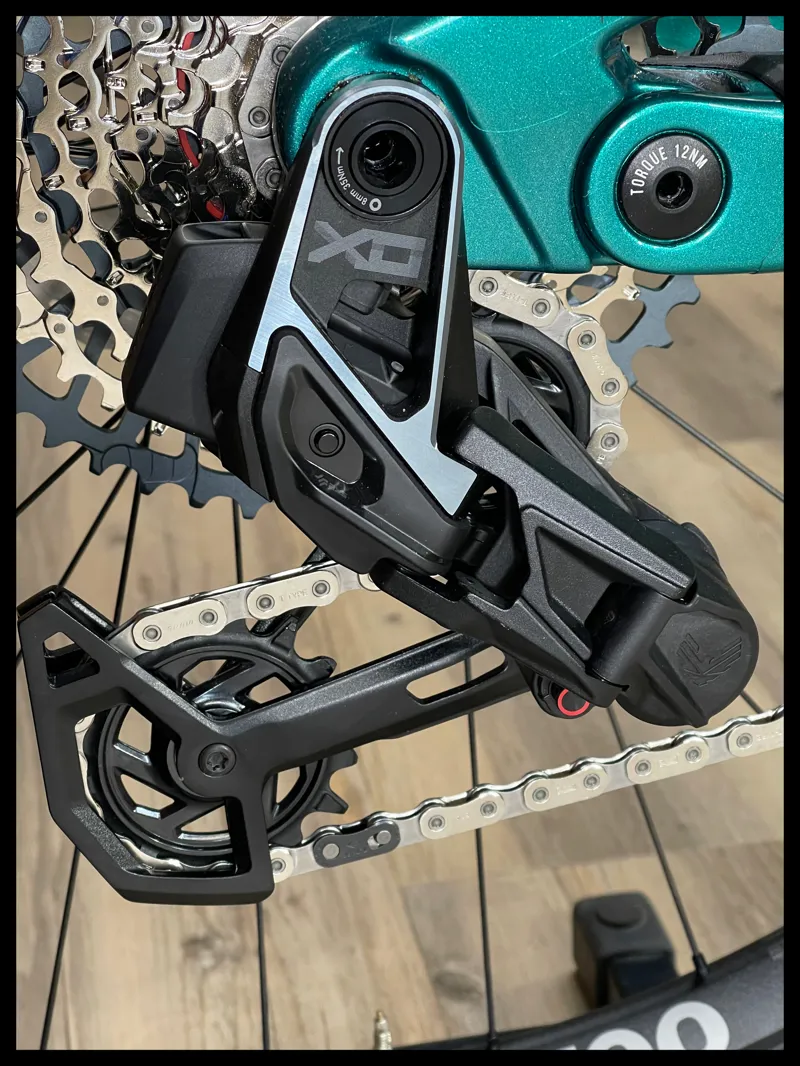 Nukeproof Mega 290 Factory V4 290 Carbon Petrol Green Large 2024-3