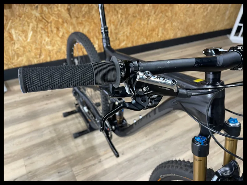 Giant Anthem Advanced 27.5 1 L Matt/Black 2014 Approved Used-7