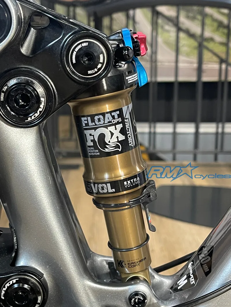Pivot Trail 429 Large Silver Pro XT Enduro Mountain Bike-5